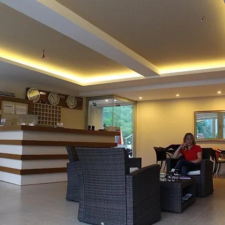 Отель Buhana Адрасан