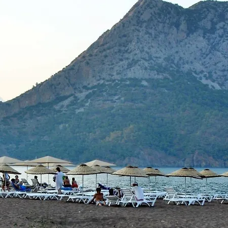 Ξενοδοχείο Buhana 3*